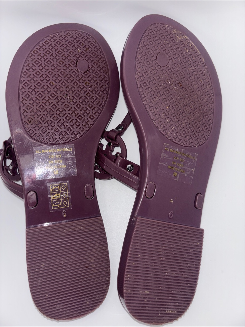 Tory Burch Jelly Thong Sandals in Plum - Picture 7 of 8